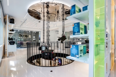 Showroom with filming equipment - foto: Vojtěch Homolka