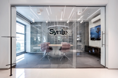 Showroom with filming equipment - foto: Vojtěch Homolka