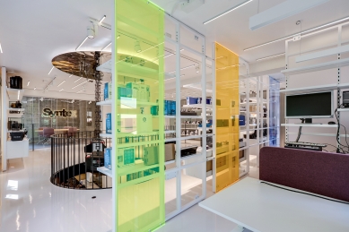 Showroom with filming equipment - foto: Vojtěch Homolka