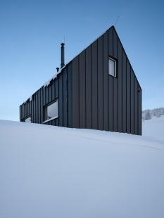 Obslužná stanice vleku - foto: BoysPlayNice