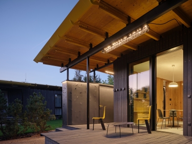 Bee House - foto: BoysPlayNice