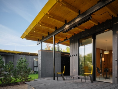 Bee House - foto: BoysPlayNice