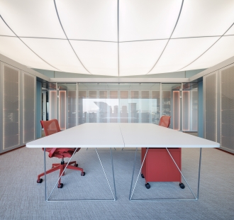 Blueriot - foto: Alex Shoots Buildings