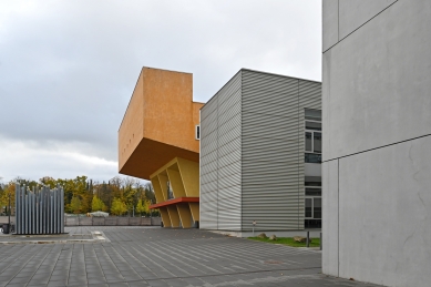 Hlavní přednáškový sál Technické univerzity v Saské Kamenici - foto: Petr Šmídek, 2025