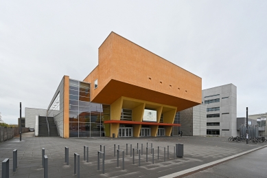 Hlavní přednáškový sál Technické univerzity v Saské Kamenici - foto: Petr Šmídek, 2025