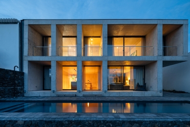 Dům u Rozbité skály - foto: © Ivo Tavares Studio