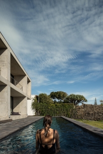 Dům u Rozbité skály - foto: © Ivo Tavares Studio