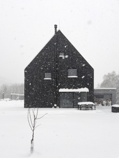 Černý horský dům - foto: Van Stajpen Architecture