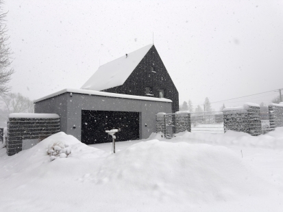 Černý horský dům - foto: Van Stajpen Architecture