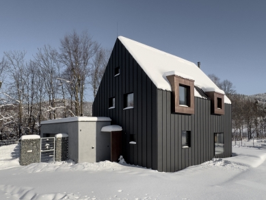 Černý horský dům - foto: Van Stajpen Architecture