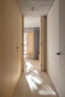 Twin alpine houses - foto: © Ana Skobe