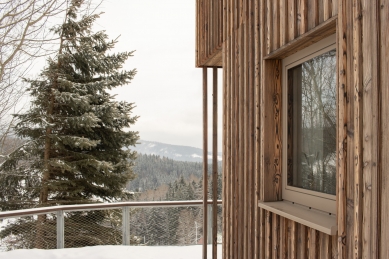 Chata s výhledem na Černou horu - foto: System Recovery Architects