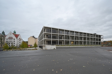 Střední škola Hartmannplatz - foto: Petr Šmídek, 2025