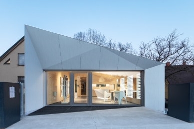 <translation>Pavillon of optical optics in Kopřivnice</translation> - foto: Studio Toast