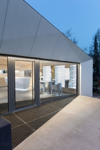 <translation>Pavillon of optical optics in Kopřivnice</translation> - foto: Studio Toast