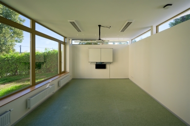 Addition to the Primary School in Veverské Knínice - foto: NEW WORK