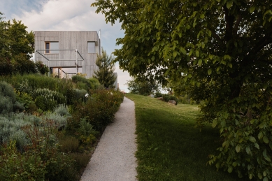 Family house with an atelier and a conservatory - foto: Viola Hertelová