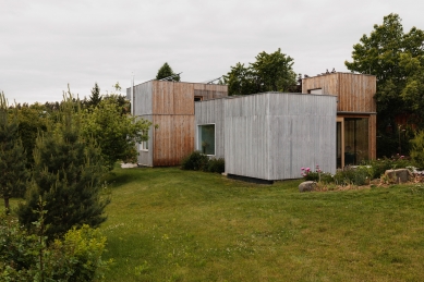 Family house with an atelier and a conservatory - foto: Viola Hertelová