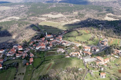 Rekonstrukce domu v Avber - foto: Janez Martinčič