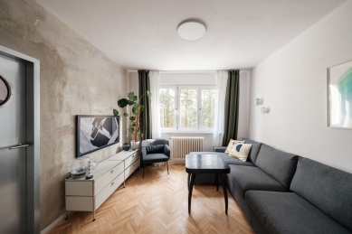 Panel apartment with exposed concrete - foto: Dalibor Hoffmeister