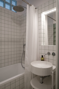 Panel apartment with exposed concrete - foto: Dalibor Hoffmeister
