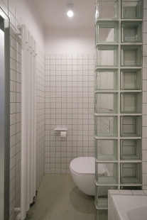 Panel apartment with exposed concrete - foto: Dalibor Hoffmeister