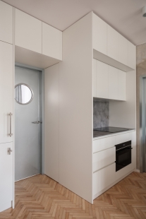 Panel apartment with exposed concrete - foto: Dalibor Hoffmeister