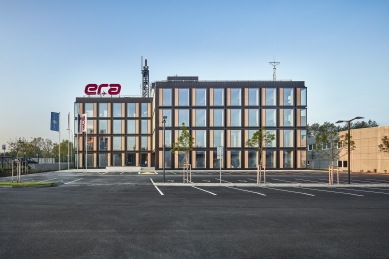 Administrative Building Era - foto: Peter Fabo