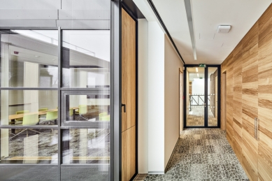 Administrative Building Era - foto: Peter Fabo