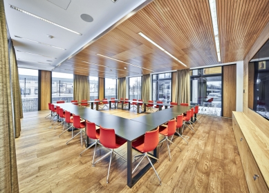 Administrative Building Era - foto: Peter Fabo