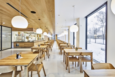 Administrative Building Era - foto: Peter Fabo