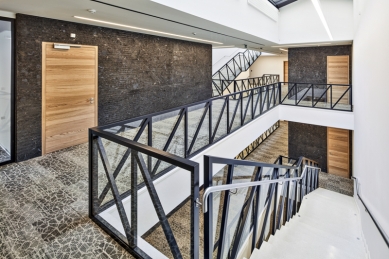 Administrative Building Era - foto: Peter Fabo