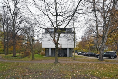 <Eternitový dům>Eternit house</Eternitový dům> - foto: Petr Šmídek, 2024