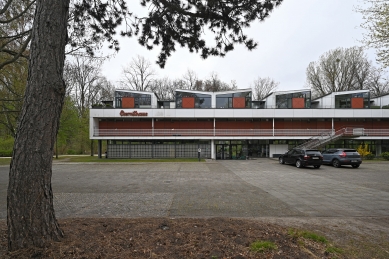 <Eternitový dům>Eternit house</Eternitový dům> - foto: Petr Šmídek, 2024