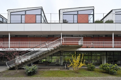 <Eternitový dům>Eternit house</Eternitový dům> - foto: Petr Šmídek, 2025