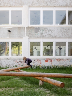 Reconstruction of the School Campus of Primary School with Kindergarten K. Mahra Trnava - foto: Matej Hakár