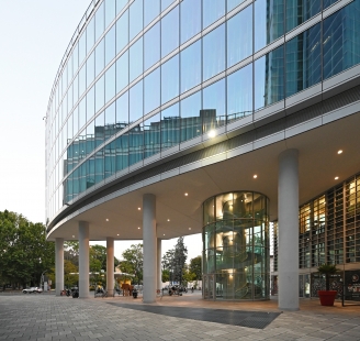 Palazzo Lombardia  - foto: Petr Šmídek, 2021