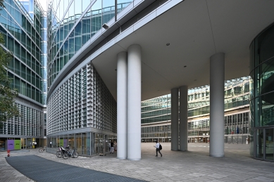 Palazzo Lombardia  - foto: Petr Šmídek, 2021
