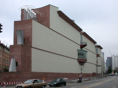 Muzeum moderního umění - foto: Petr Šmídek, 2002