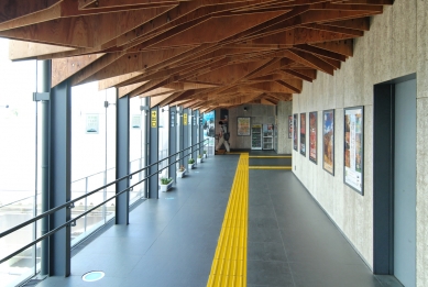 Zastávka Hoshakuji - foto: Petr Šmídek, 2012
