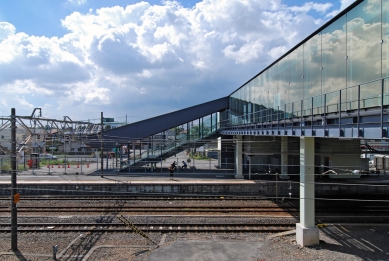 Zastávka Hoshakuji - foto: Petr Šmídek, 2012