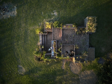 Planter box house - foto: Radek Šrettr Úlehla
