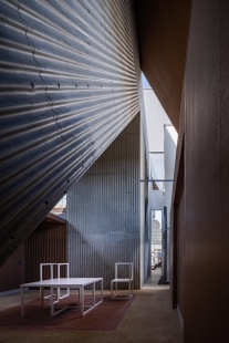 Hotel A&A  - foto: Kenichi Suzuki, Shinkenchiku-Sha