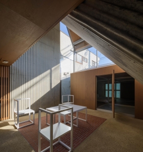 Hotel A&A  - foto: Kenichi Suzuki, Shinkenchiku-Sha