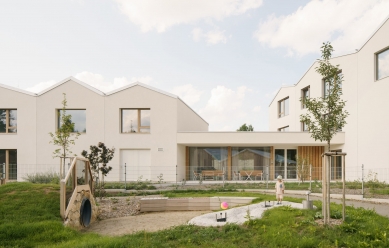 Home for the Elderly with Kindergarten in Horní Jirčany - foto: Alex Shoots Buildings
