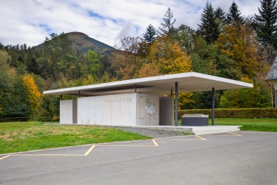 Social background parking lot - foto: Studio Toast