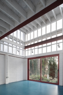 Artist studio in a converted garage - foto: Agnese Sanvito