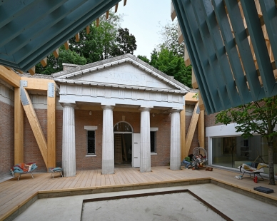 Veranda: The Architecture of Generosity - foto: Petr Šmídek, 2025