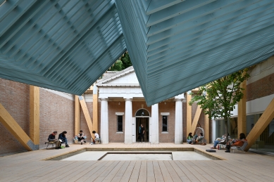 Veranda: The Architecture of Generosity - foto: Petr Šmídek, 2025
