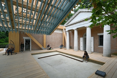 Veranda: The Architecture of Generosity - foto: Petr Šmídek, 2025